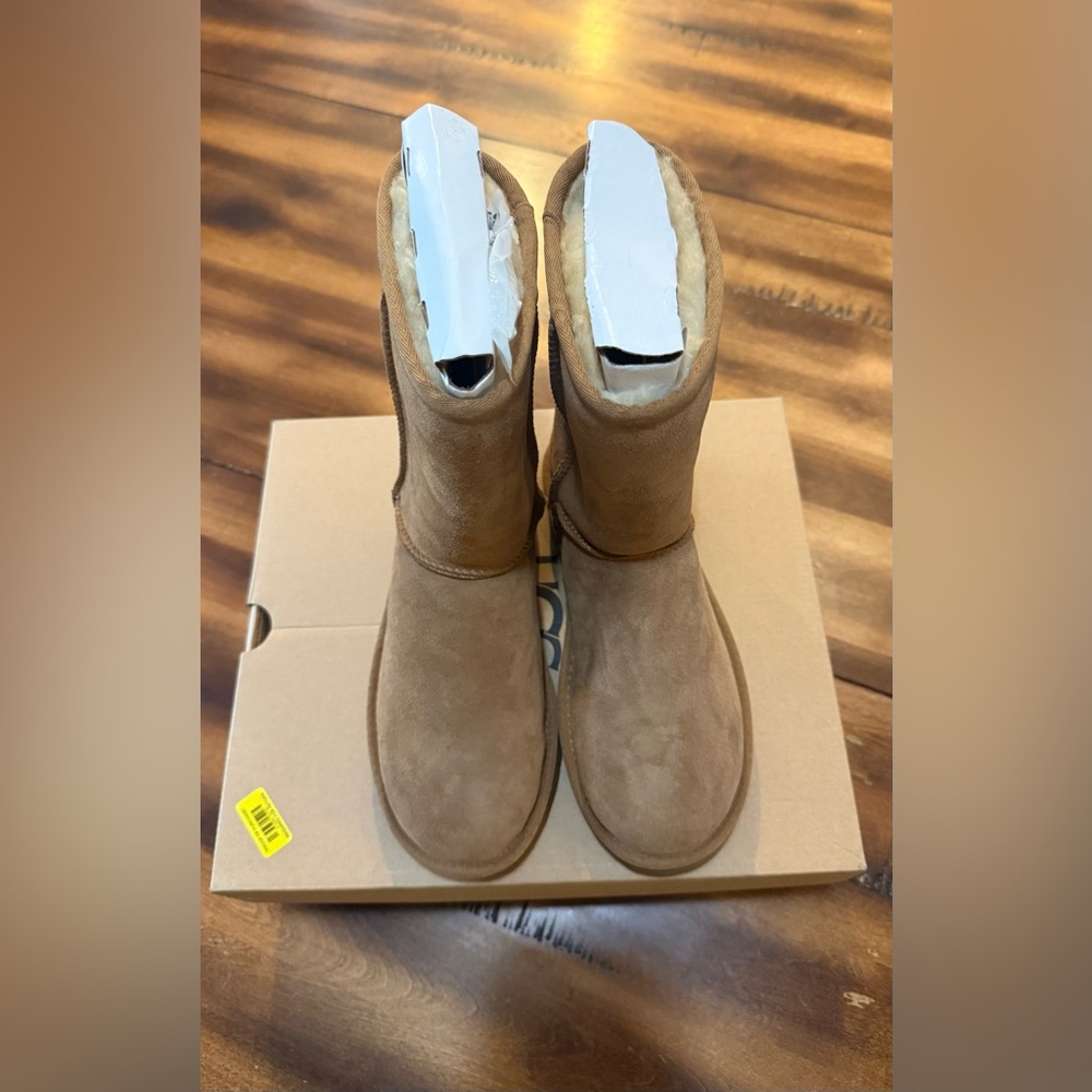 UGG Classic Short II Boots Chestnut Women's US 7